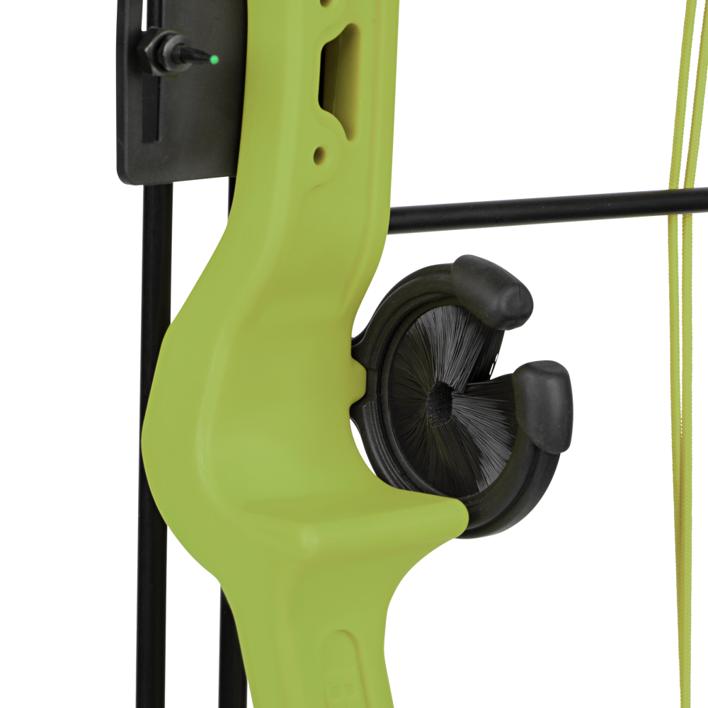 Bear Archery Brave Youth Bow - Green / Right Hand / Continuous up to 25