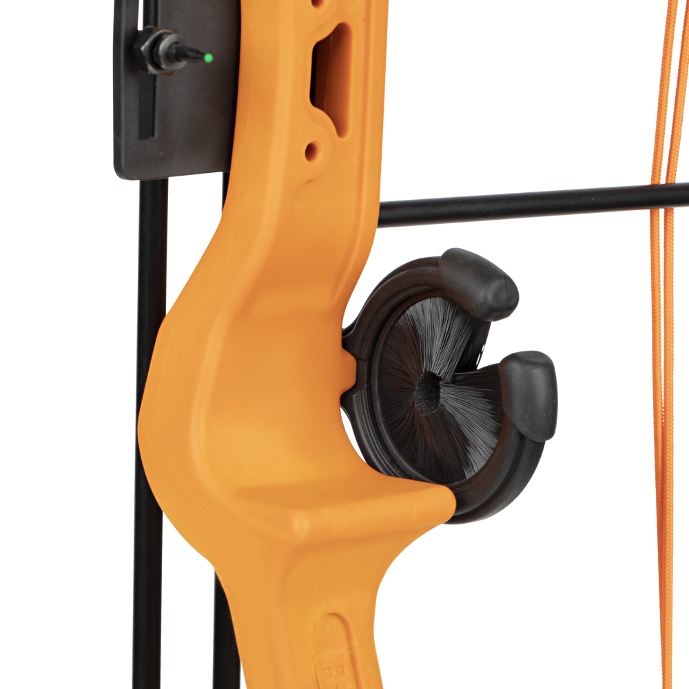 Bear Archery Brave Youth Bow - Orange / Right Hand / Continuous up to 25